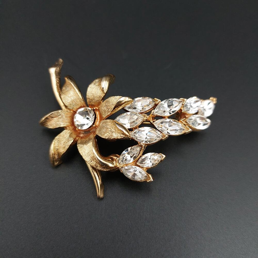Vintage Gold Floral Brooch Rhinestone Marquise Flower Pin Retro Jewelry Gift